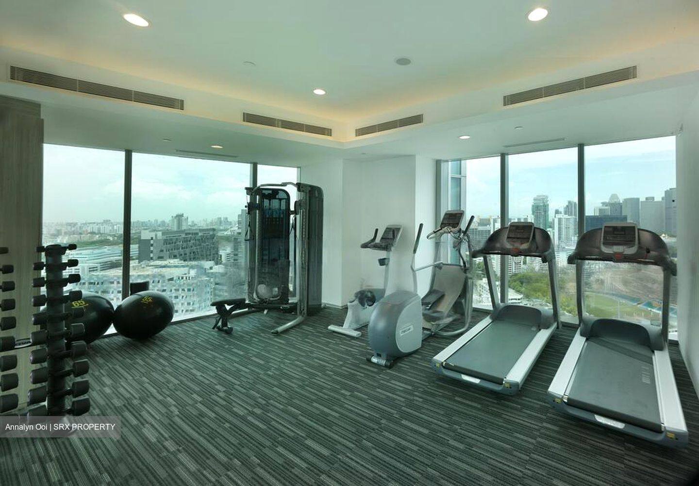 Arc 380 (D8), Office #452486131
